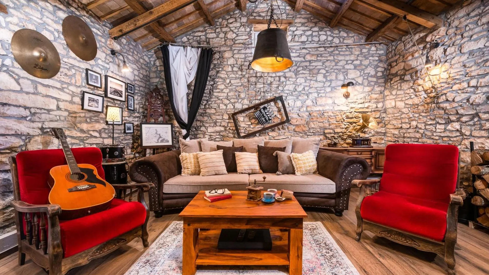 Marčana Rustic Cozy House Pupy Mit Private Pool Und Kinoヴィラ クロアチア
